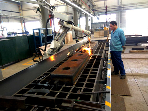 長臂坡口入住金屬結構分公司